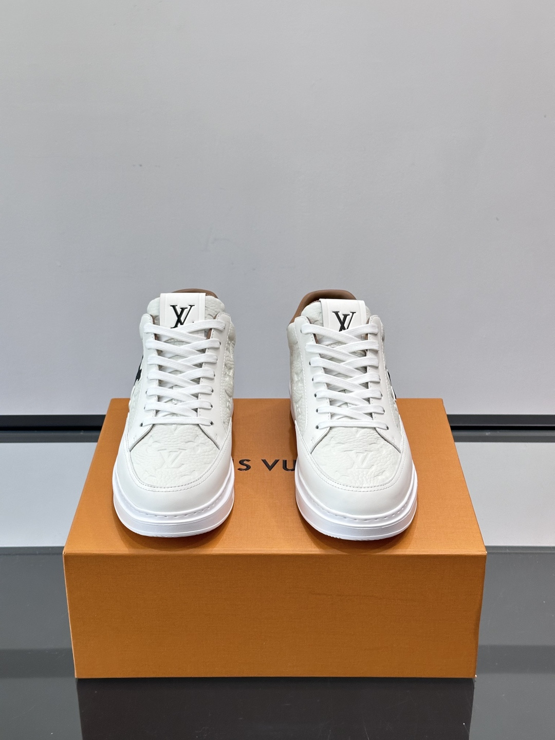 LV